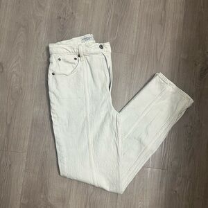 Abercrombie & Fitch high rise straight jeans w/ front seam. Size 26R. EUC!